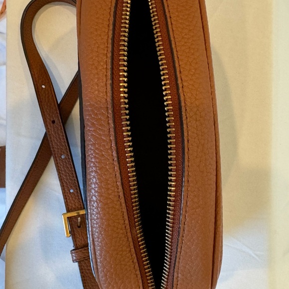 J Crew small pebbled leather crossbody bag in very good, clean condition. - Picture 6 of 11